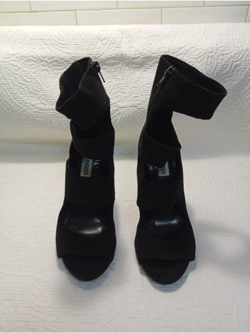 Steve Madden Black Suede Open-Toe Platform Heels Size 7 Zippered Ankle Strap - Picture 3 of 10